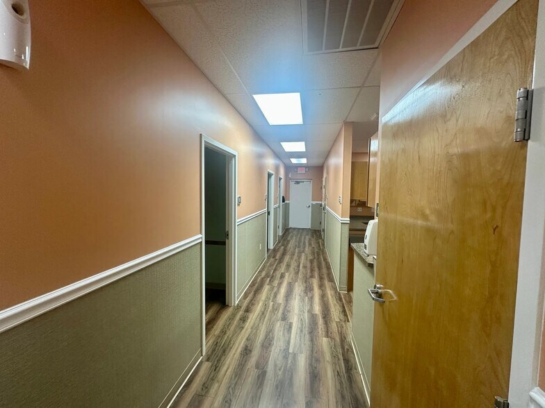 More Photos Of 1405 S Sizer Ave, Jefferson City Unknown For Lease