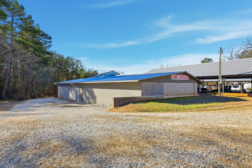 More Photos Of 2540 Silver Shoals rd, Toccoa Flex For Sale