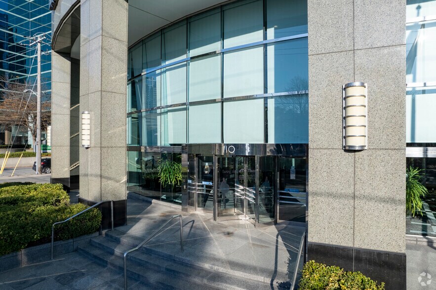 More Photos Of 110 Sheppard Ave E, Toronto Office For Lease