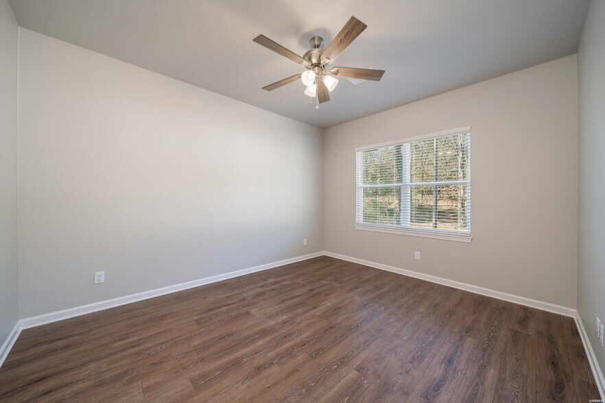 More Photos Of 102 & 106 Cheyenne St, Hot Springs National Park Apartments For Sale