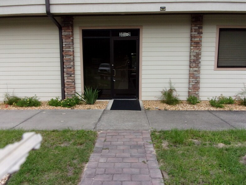 More Photos Of 305 Skyline Dr, Lady Lake Medical For Lease