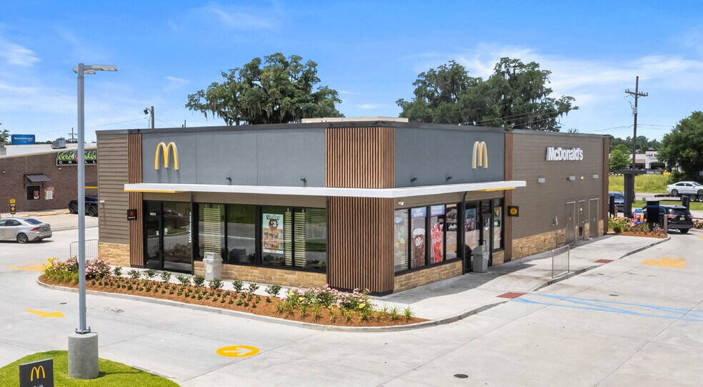 More Photos Of 13496 Highway 73, Geismar Fast Food For Sale