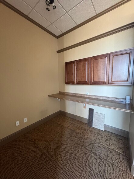More Photos Of 1360 E Natoma St, Folsom Unknown For Lease