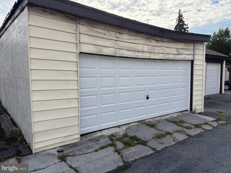 More Photos Of 430 N Gannon St, Lebanon Specialty For Sale