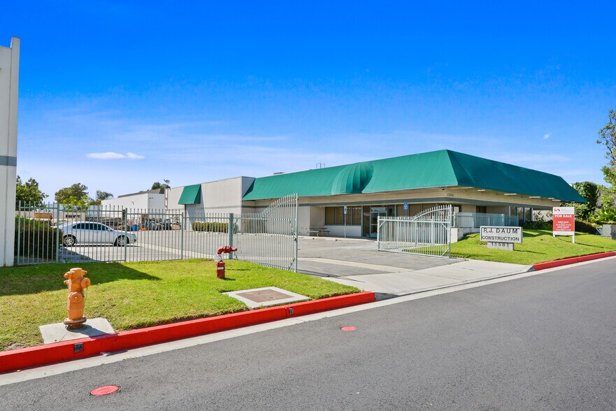 Primary Photo Of 11581 Monarch St, Garden Grove Warehouse For Sale