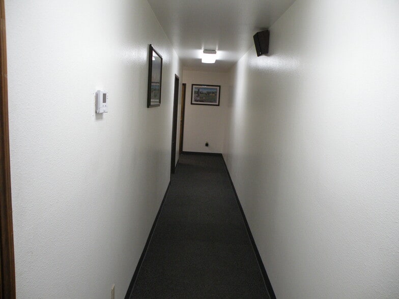 More Photos Of 45223 23rd St W, Lancaster Auto Dealership For Sale