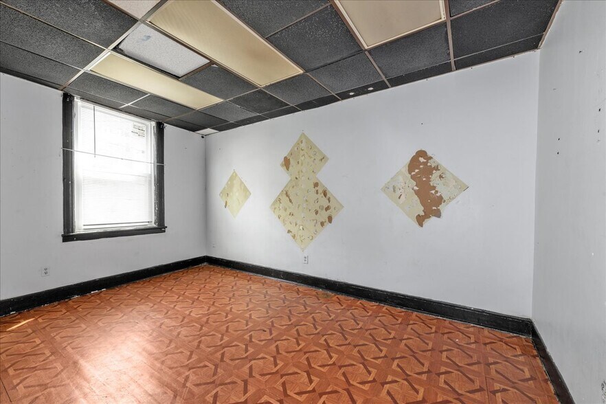 More Photos Of 2921 Heath Ave, Bronx Industrial For Sale