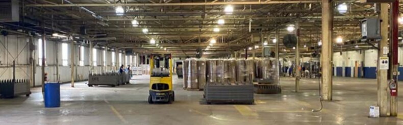 More Photos Of 970 S Lake St, Aurora Manufacturing For Lease