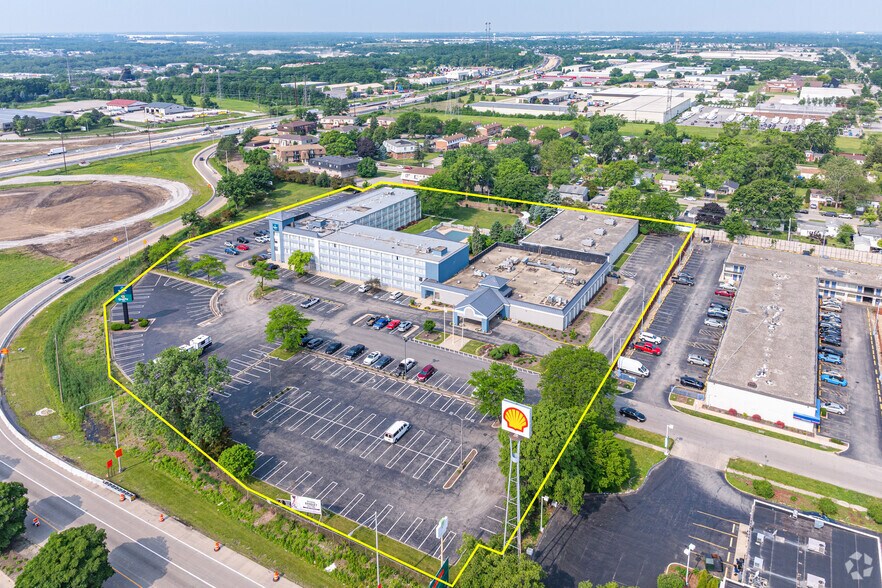 More Photos Of 411 S Larkin Ave, Joliet Hotel For Sale