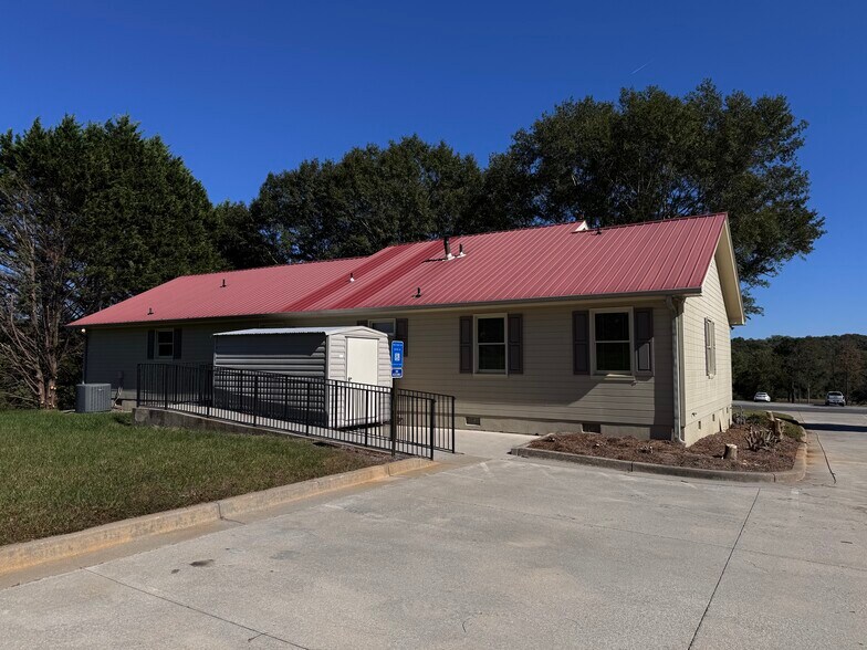 More Photos Of 5297 Cleveland Hwy, Clermont Medical For Lease