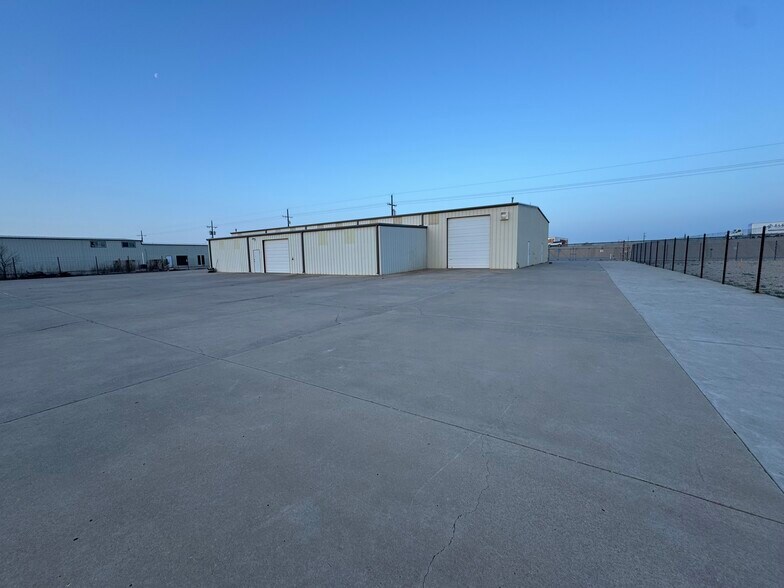 More Photos Of 11607 Highway 87, Lubbock Warehouse For Sale