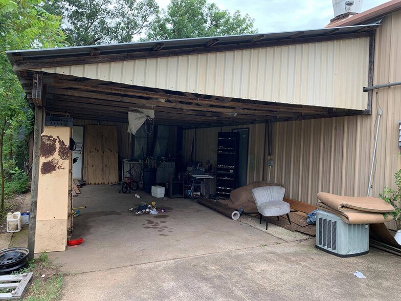 More Photos Of 15703 E US Hwy 175, Poynor Freestanding For Sale