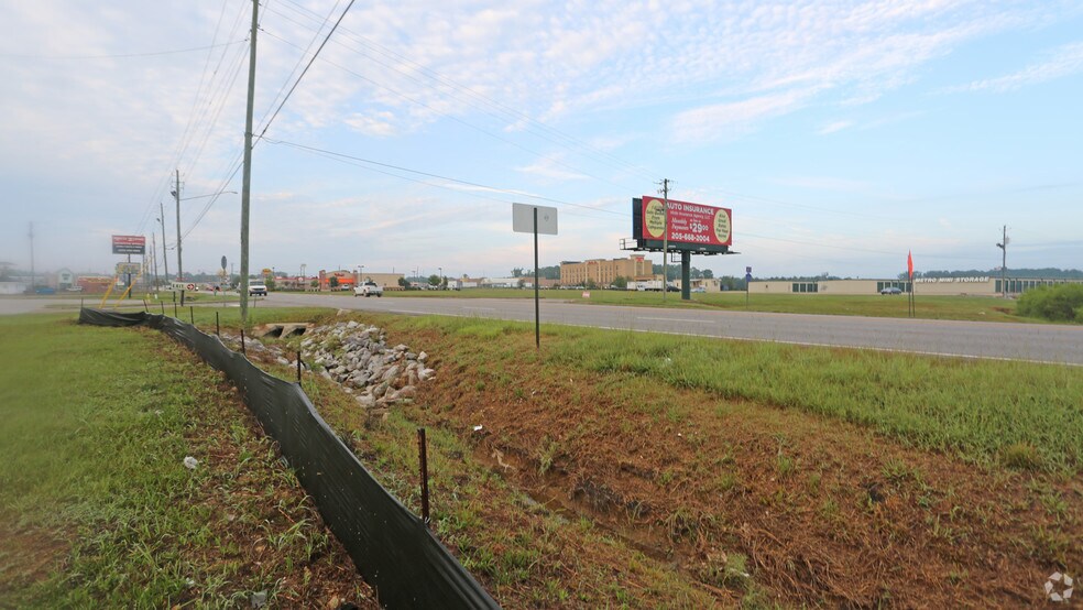 4977 Hwy 31, Calera, AL 35040 Land For Lease