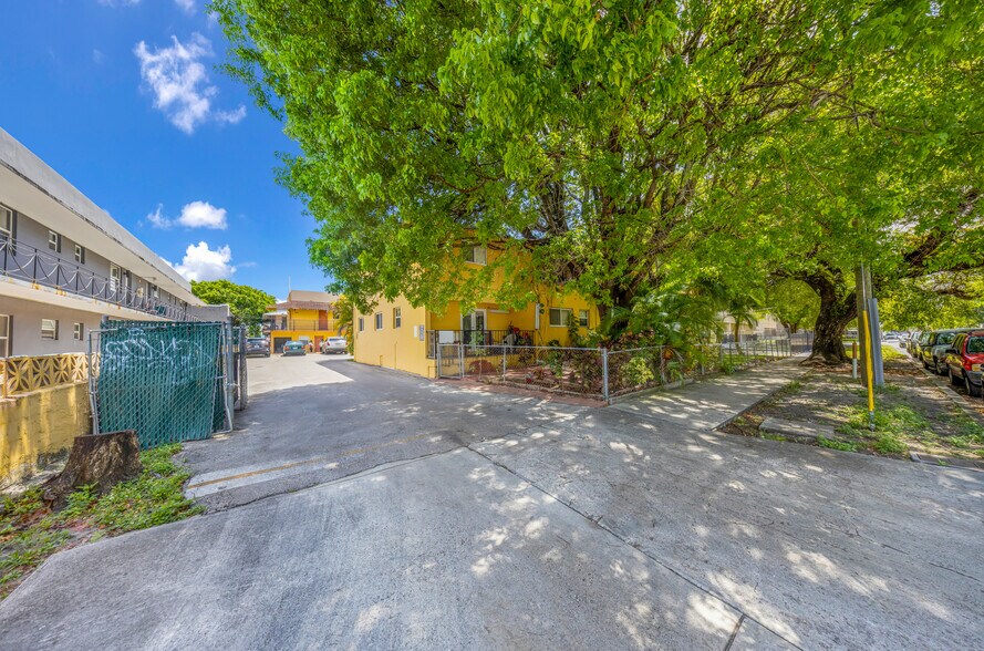More Photos Of 840-858 NW 4th St, Miami Apartments For Sale