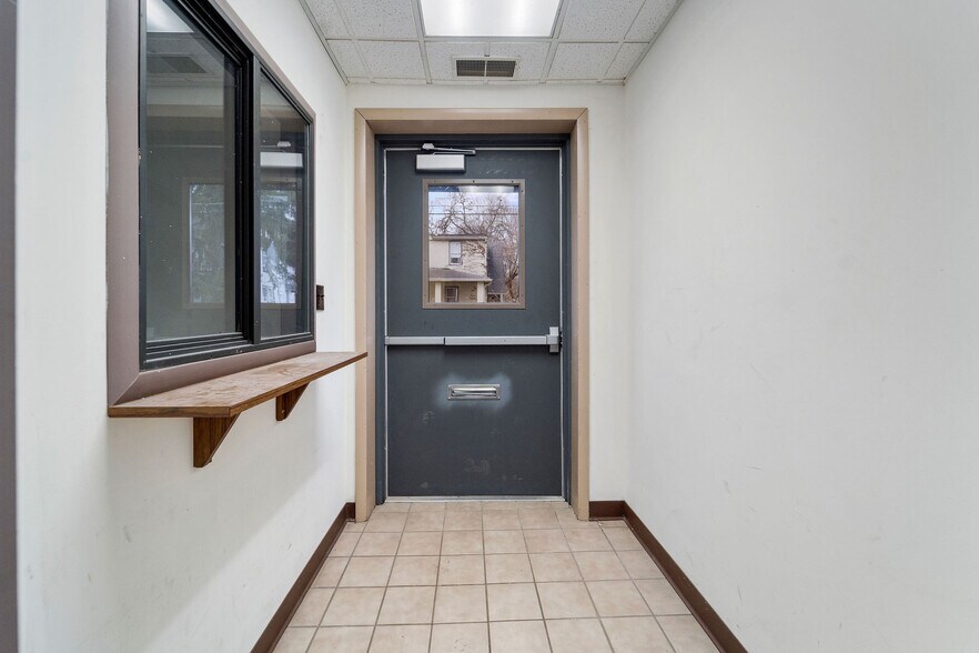 More Photos Of 104 N Duane Ave, Endicott Industrial For Lease