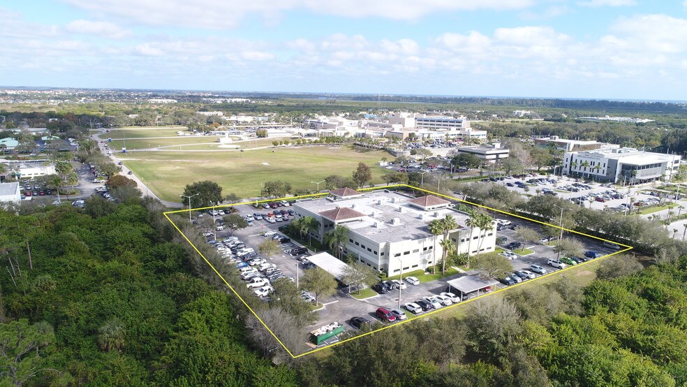 More Photos Of 1155 35th Ln, Vero Beach Medical For Lease