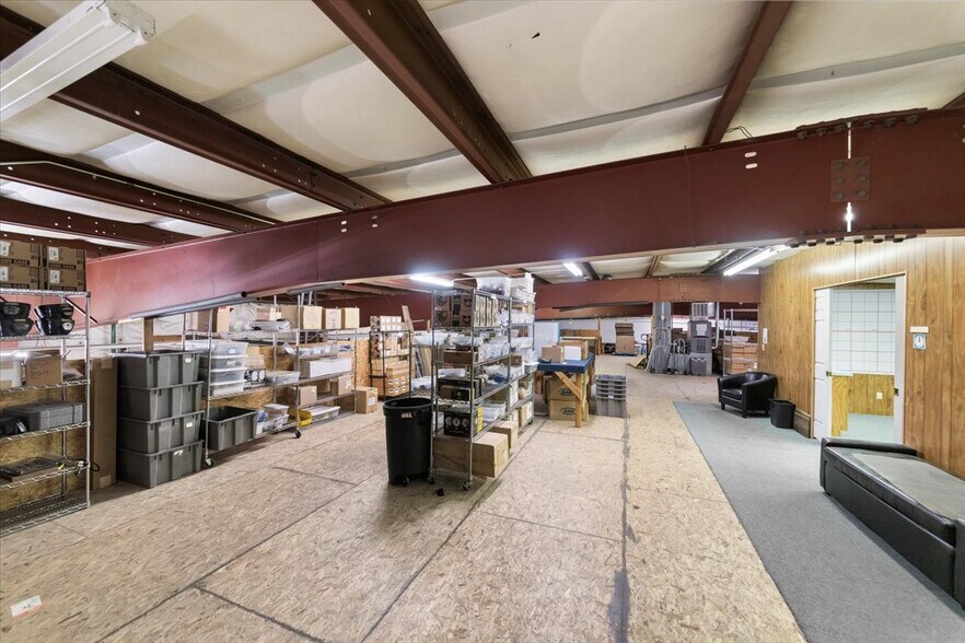 More Photos Of 2843 W Avenida de Luces, Williams Warehouse For Sale