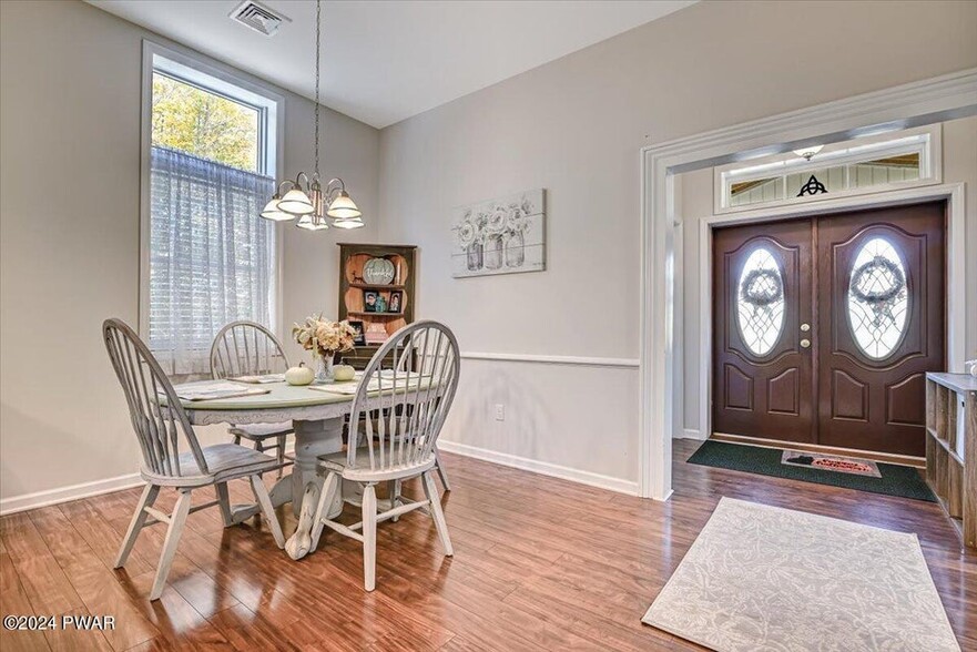 More Photos Of 186 Ledgedale Rd, Lake Ariel Apartments For Sale