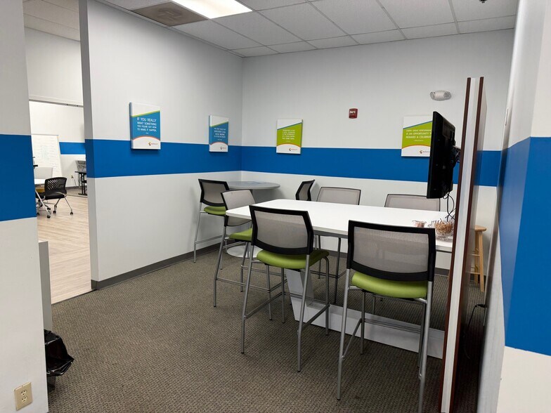 More Photos Of 3330 Monroe Rd, Charlotte Office For Lease