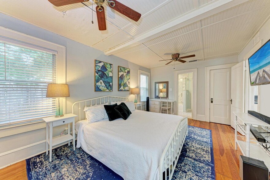 More Photos Of 1533 1st Avenue Dr W, Bradenton Multifamily For Sale