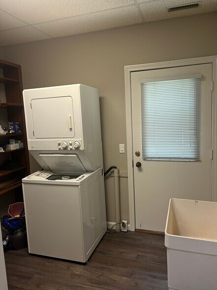 More Photos Of 666 Boston Post Rd, Guilford Medical For Sale