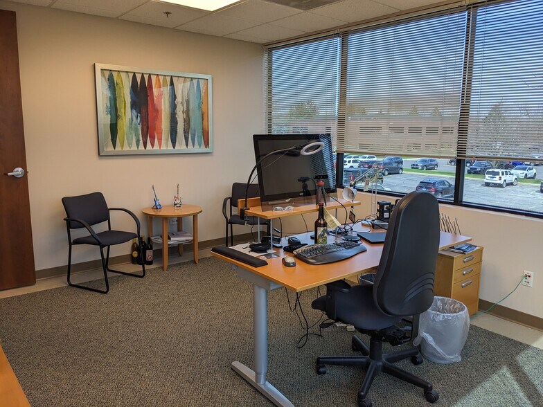 More Photos Of 1749 S Naperville Rd, Wheaton Medical For Lease