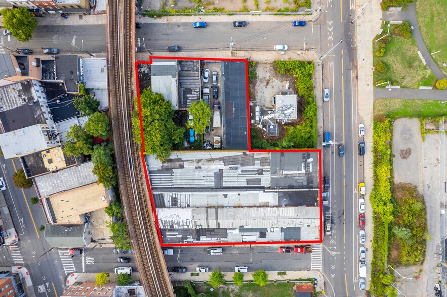 More Photos Of 450 Front St, Staten Island Land For Sale