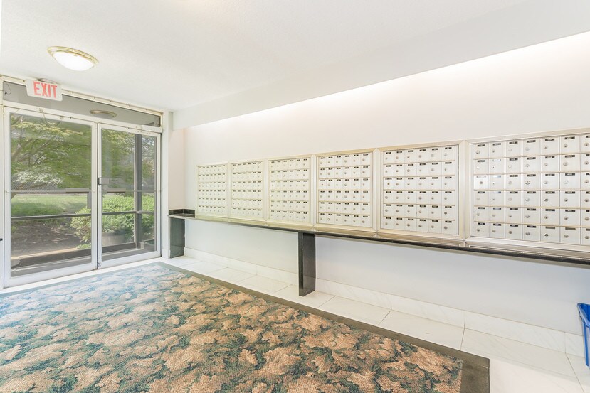 More Photos Of 2059 Huntington Ave, Alexandria Apartments For Lease