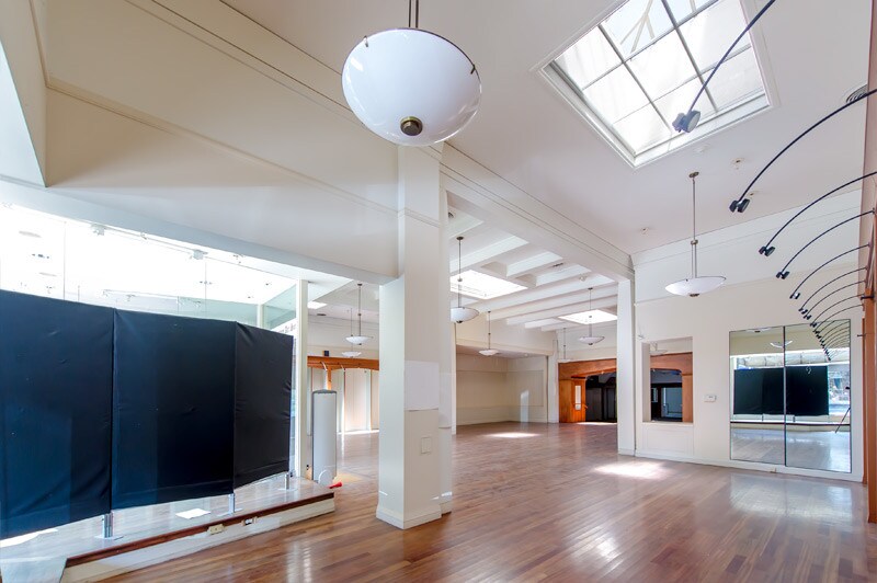 More Photos Of 1426 Burlingame Ave, Burlingame Storefront Retail Residential For Lease