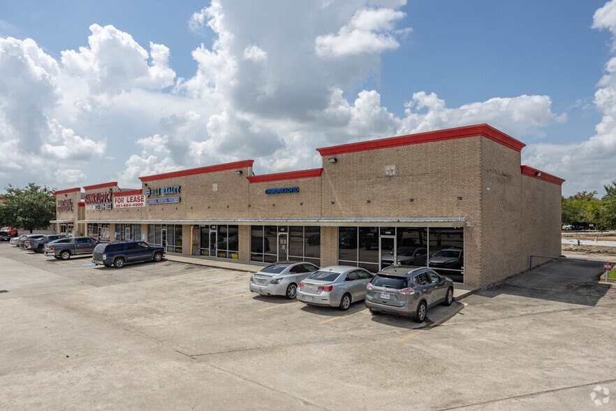 Primary Photo Of 10222 Gulf Fwy, Houston Unknown For Lease