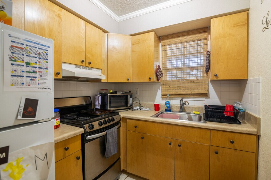 More Photos Of 5230 NE 14th Way, Fort Lauderdale Apartments For Sale