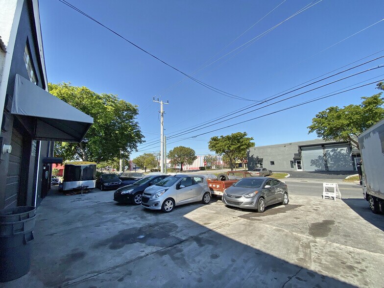 More Photos Of 5571 NW 84th Ave, Miami Warehouse For Sale