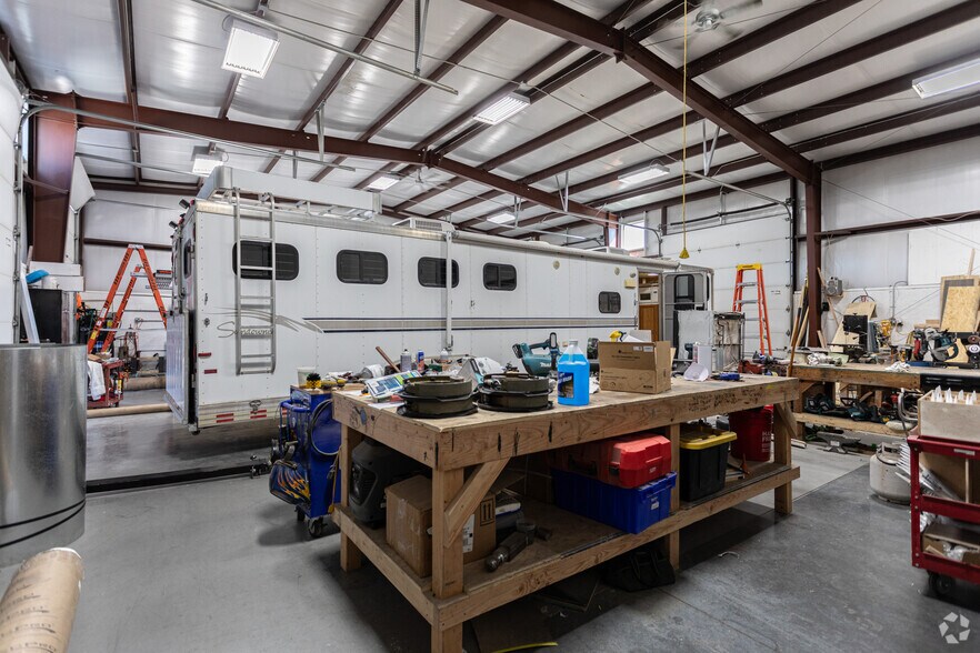 More Photos Of 810 W Utah Ave, Payson Warehouse For Sale