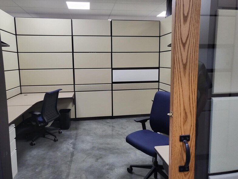 More Photos Of 16701 E Iliff Ave, Aurora Freestanding For Lease