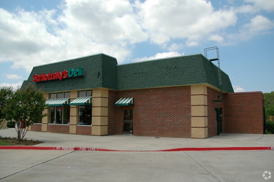 More Photos Of 2000 W Southlake Blvd, Southlake Fast Food For Lease