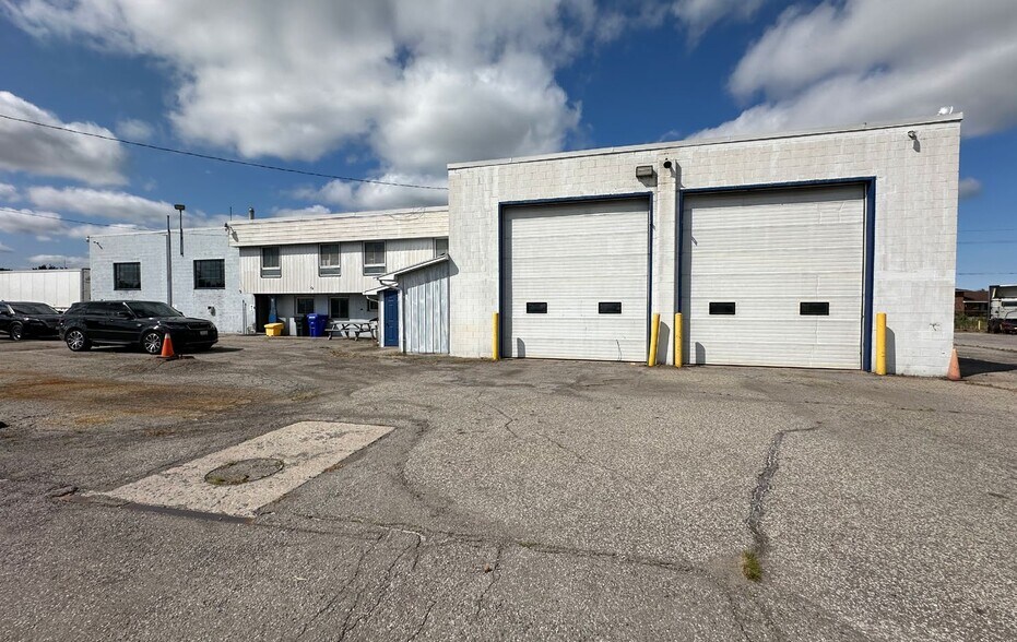 More Photos Of 56 Niagara Stone Rd, Pelham Warehouse For Sale