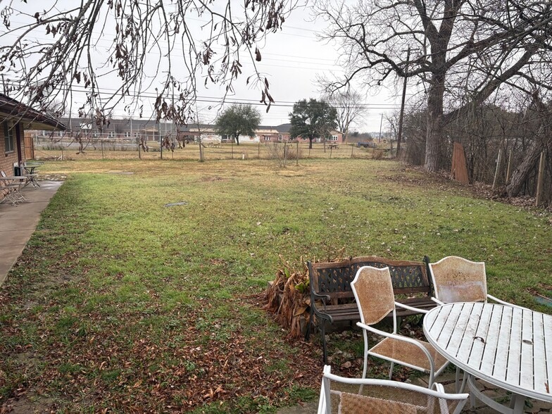 More Photos Of 1201 E Texas Ave, Mart Hotel For Sale