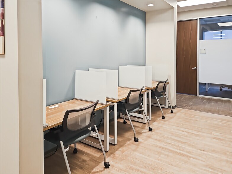 More Photos Of 525 Woodland Square Blvd, Conroe Coworking Space