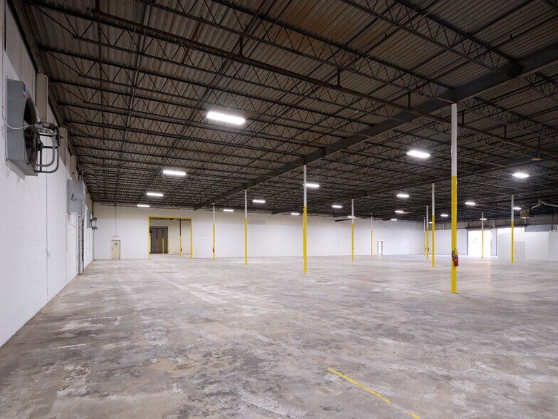 More Photos Of 3645 Oakcliff Rd, Doraville Warehouse For Lease