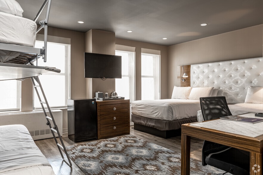 More Photos Of 234 W 48th St, New York Hotel For Lease