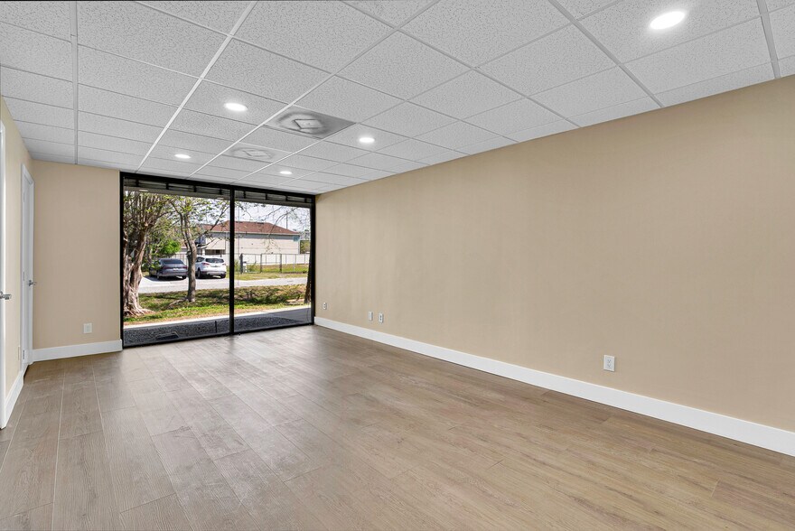 More Photos Of 5666 Seminole Blvd, Seminole Office For Sale
