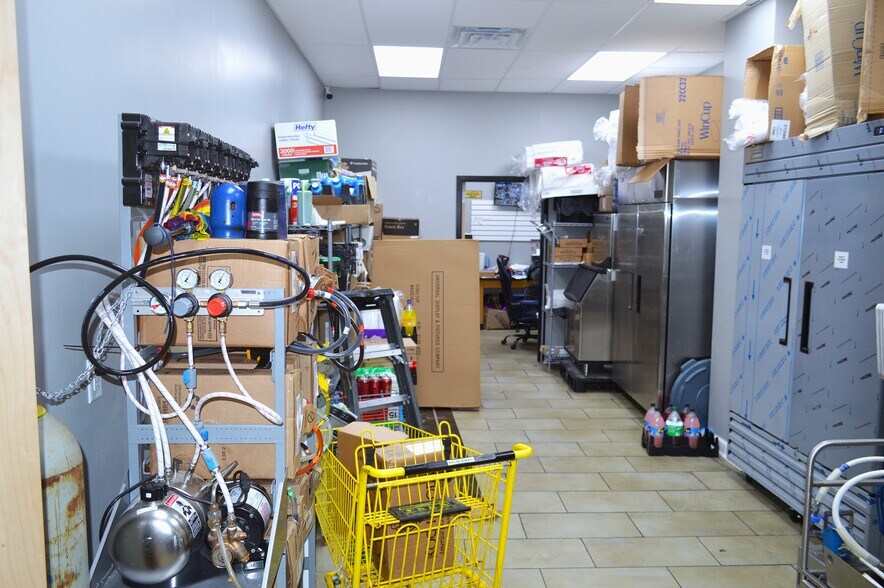 More Photos Of 341 S Main St, Bishopville Service Station For Sale