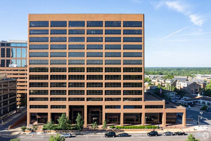 More Photos Of 8182 Maryland Ave, Clayton Office For Lease