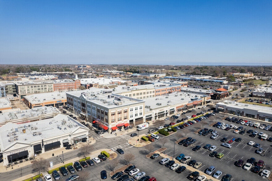 More Photos Of 4410 E Claiborne Sq, Hampton Unknown For Lease