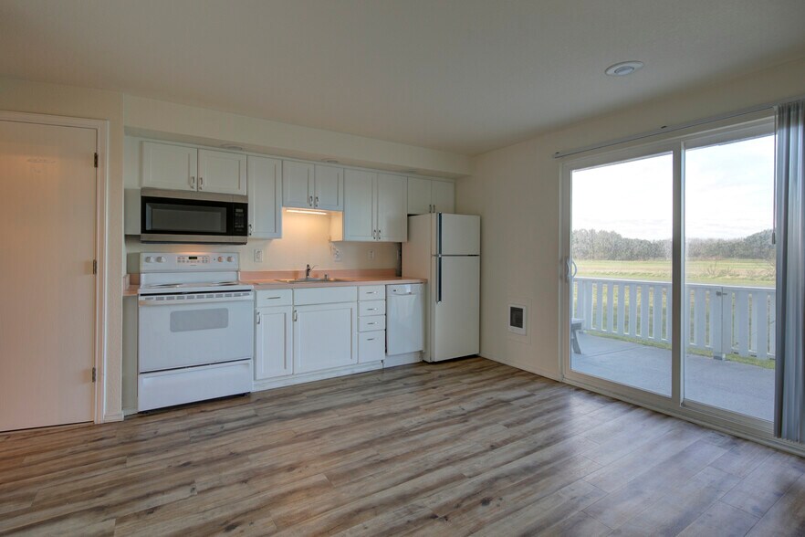 More Photos Of 605 Point Brown Ave NW, Ocean Shores Apartments For Sale