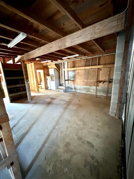 More Photos Of 2207 Lynnbrook Dr, Austin Flex For Lease