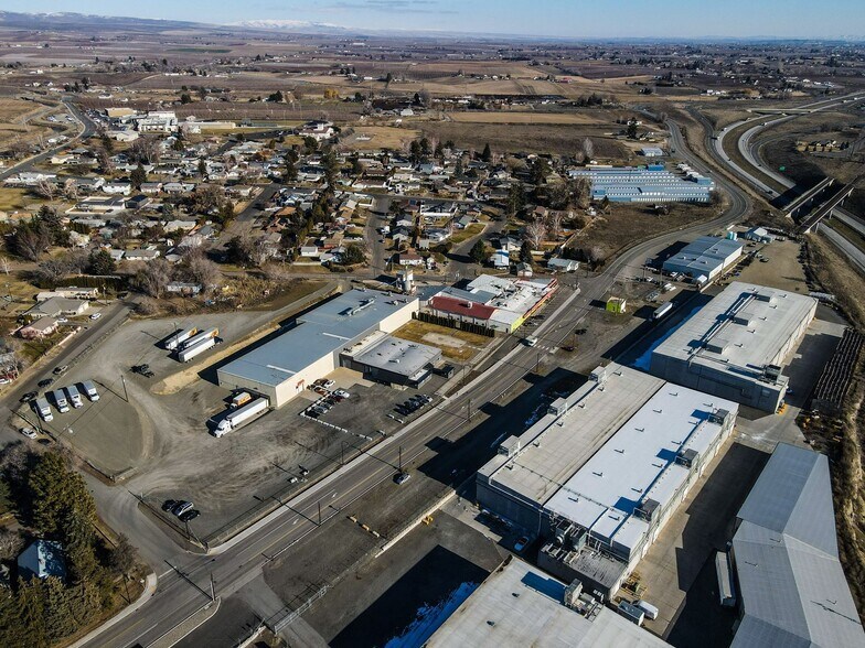More Photos Of 1319 E 1st Ave, Zillah Restaurant For Sale