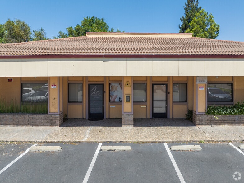 More Photos Of 5665 N Pershing Ave, Stockton Medical For Lease