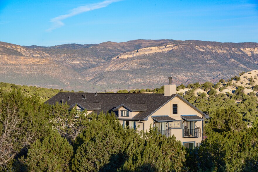 More Photos Of 11550 Pigeon Hollow Rd, Spring City Hotel For Sale