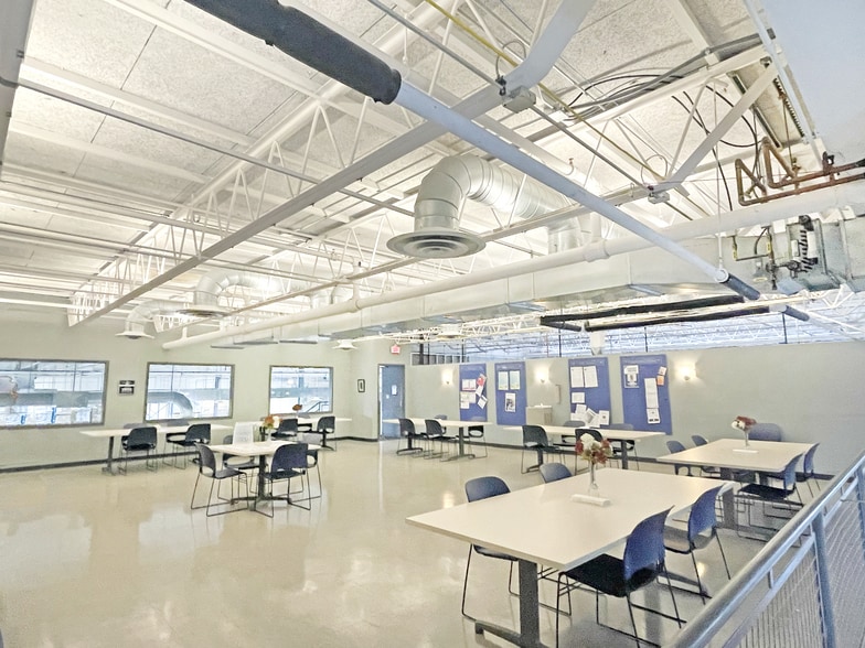 More Photos Of 1 American Rd, Brooklyn Distribution For Lease